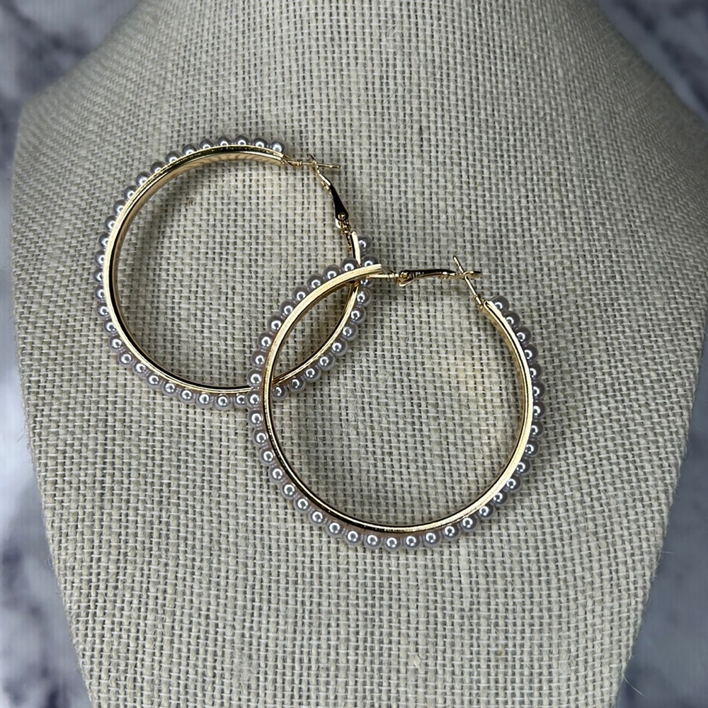 💎 Simple Gold Plated Pearl Hoops